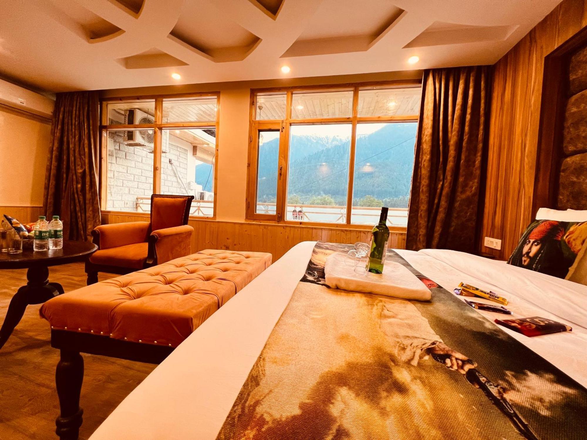 West Western Resort Manali #Neartomallroad #Gym #Lawn #Playingzone #Pooltable #Kidsfriendly #Mountainview #Tabletennis #Familyfriendly #Privateparking エクステリア 写真