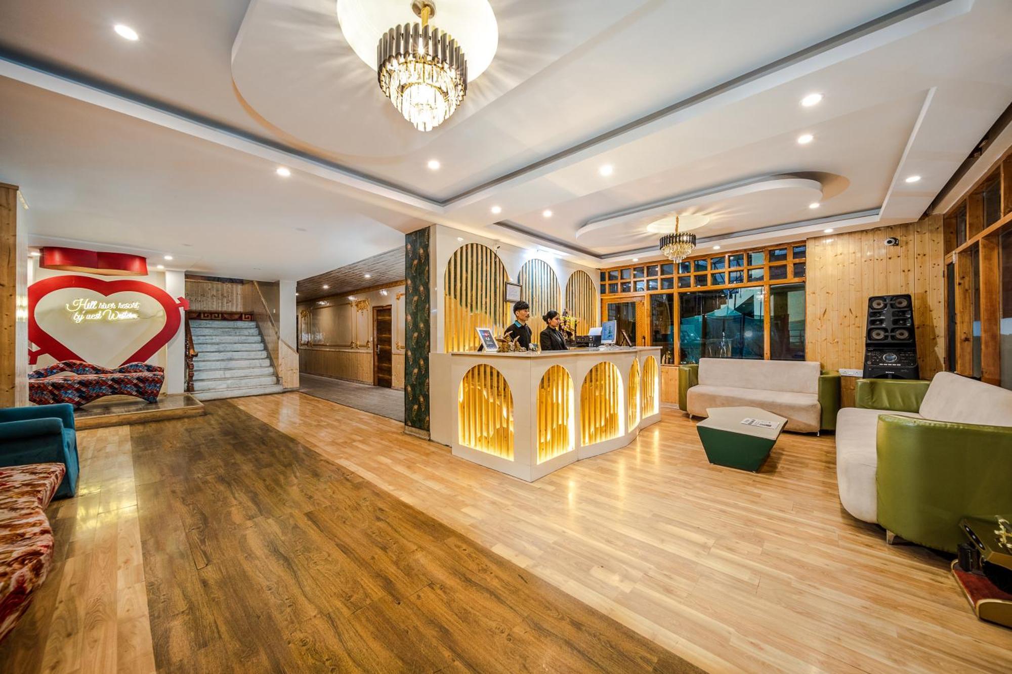 West Western Resort Manali #Neartomallroad #Gym #Lawn #Playingzone #Pooltable #Kidsfriendly #Mountainview #Tabletennis #Familyfriendly #Privateparking エクステリア 写真